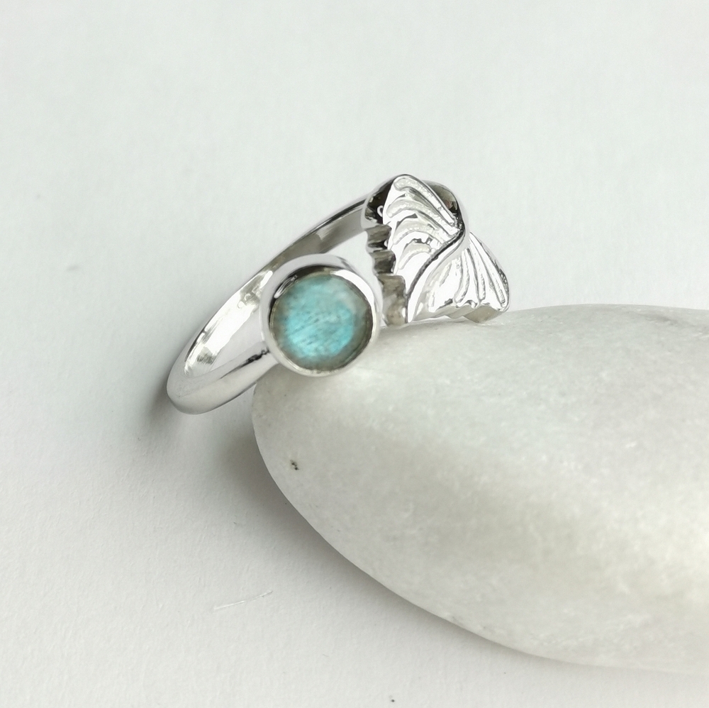 Sterling silver Labradorite gemstone ring size 7 🆕